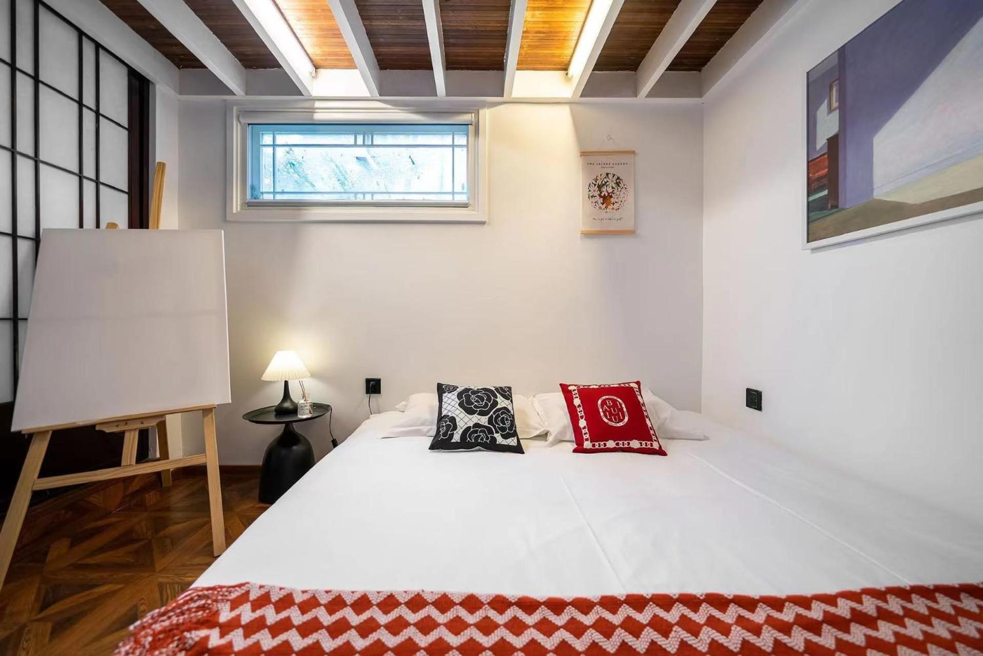 上海小胖纸民宿-武康大楼3店-老吉士 Apartment